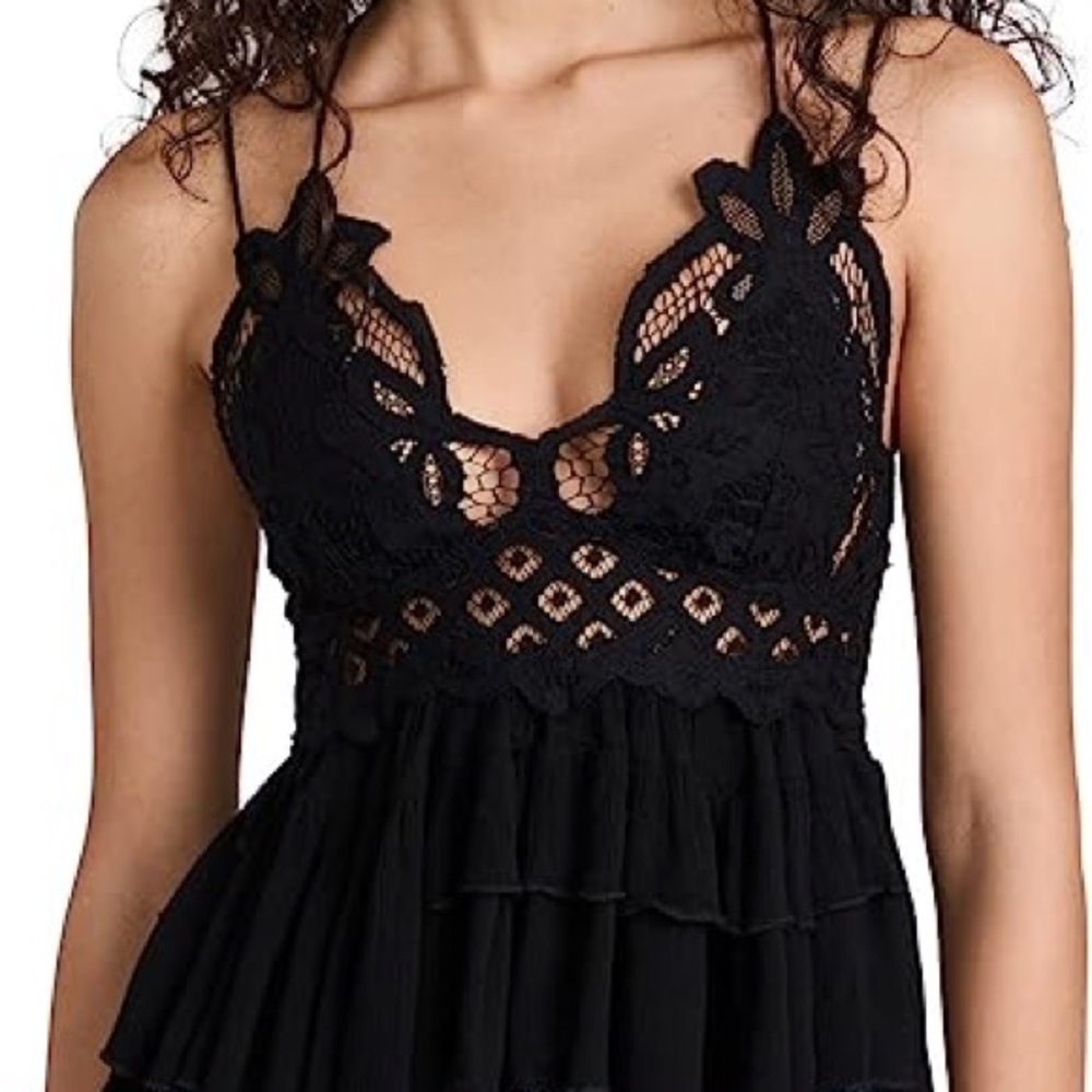 ❌SOLD❌ Free People Adella Lace Ruffle Camisole Black Size XS NWT